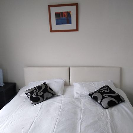 Room In Luxurious Penthouse Apartment ลอนดอน ภายนอก รูปภาพ