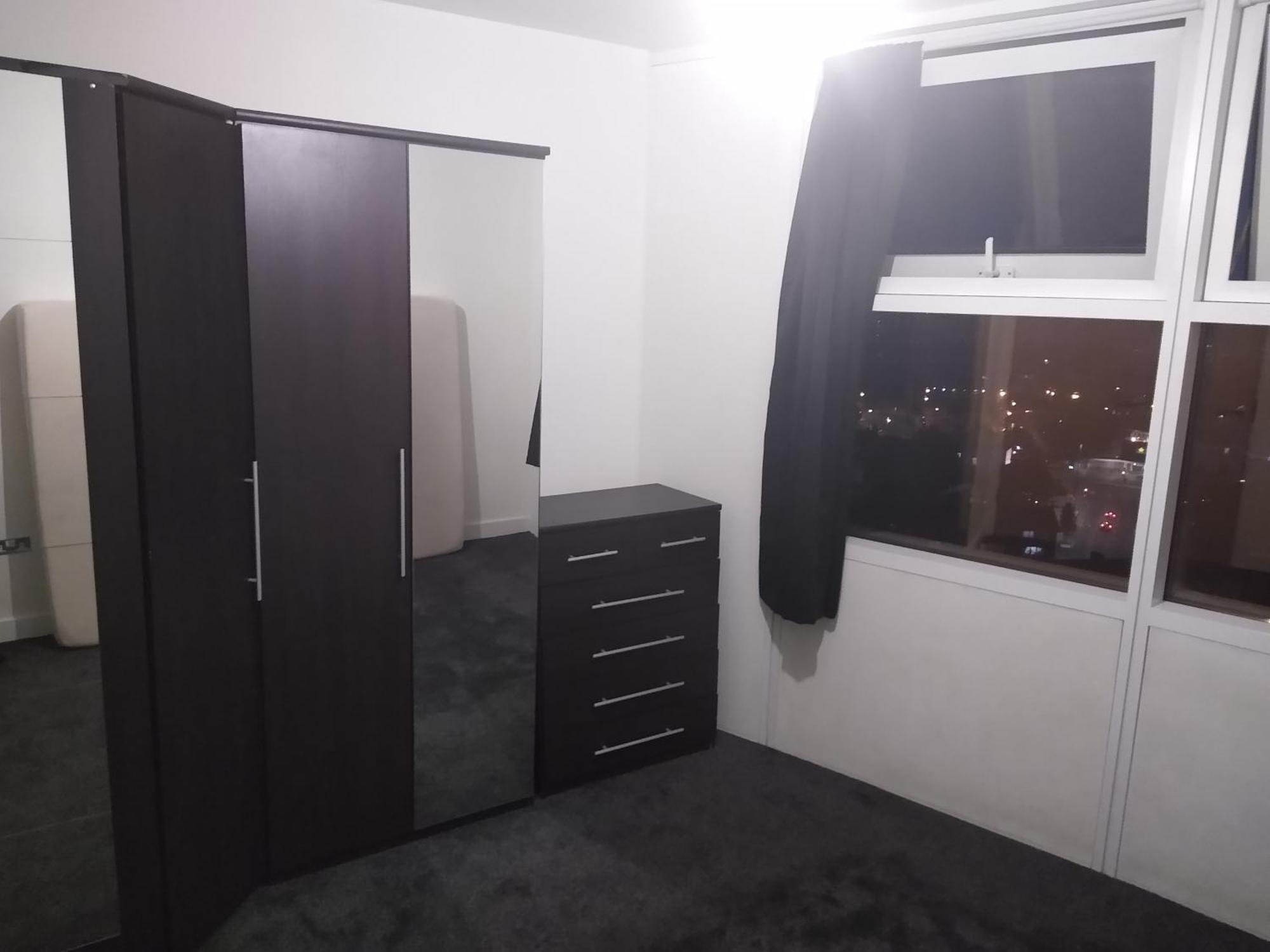 Room In Luxurious Penthouse Apartment ลอนดอน ภายนอก รูปภาพ