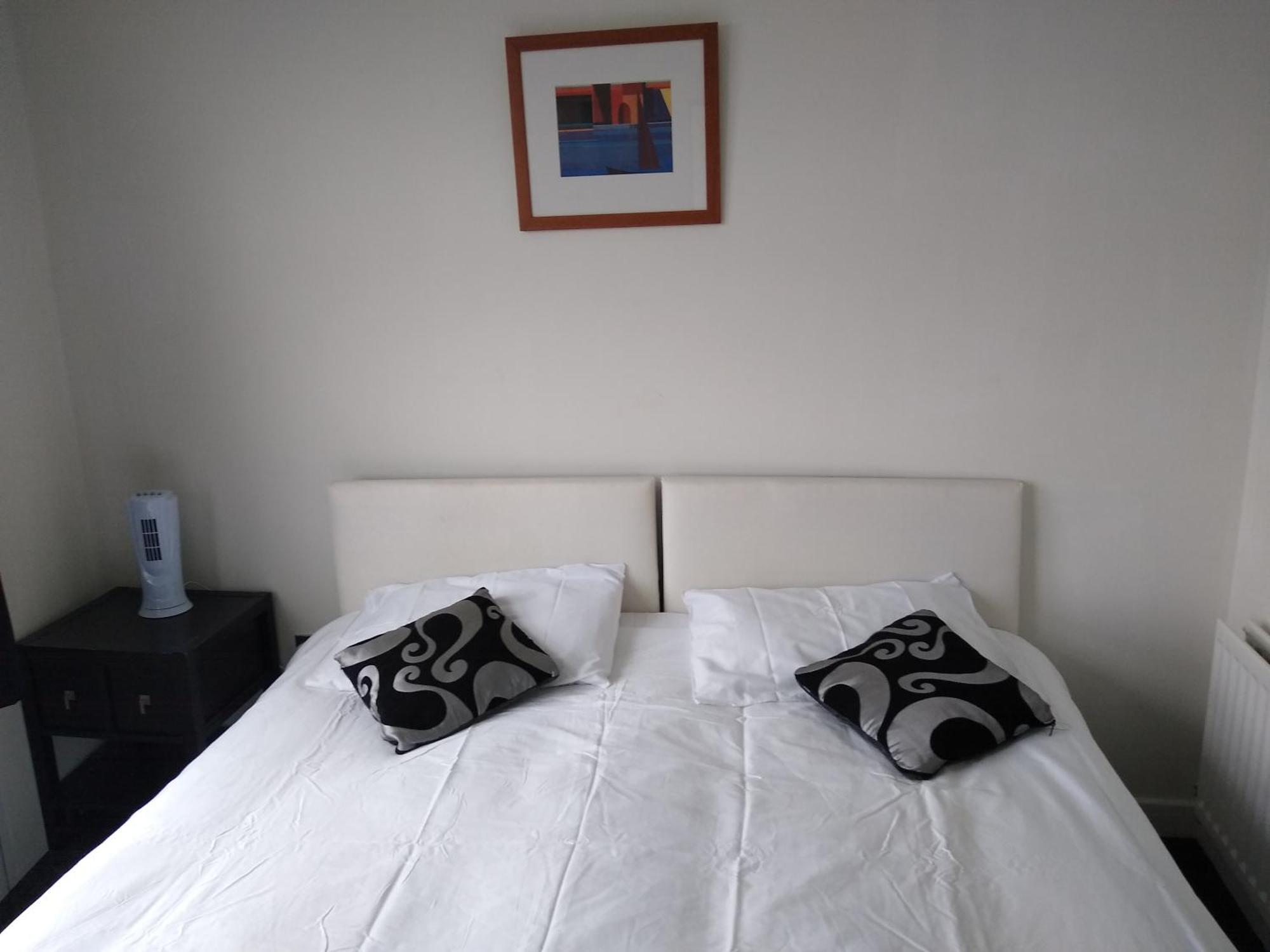 Room In Luxurious Penthouse Apartment ลอนดอน ภายนอก รูปภาพ