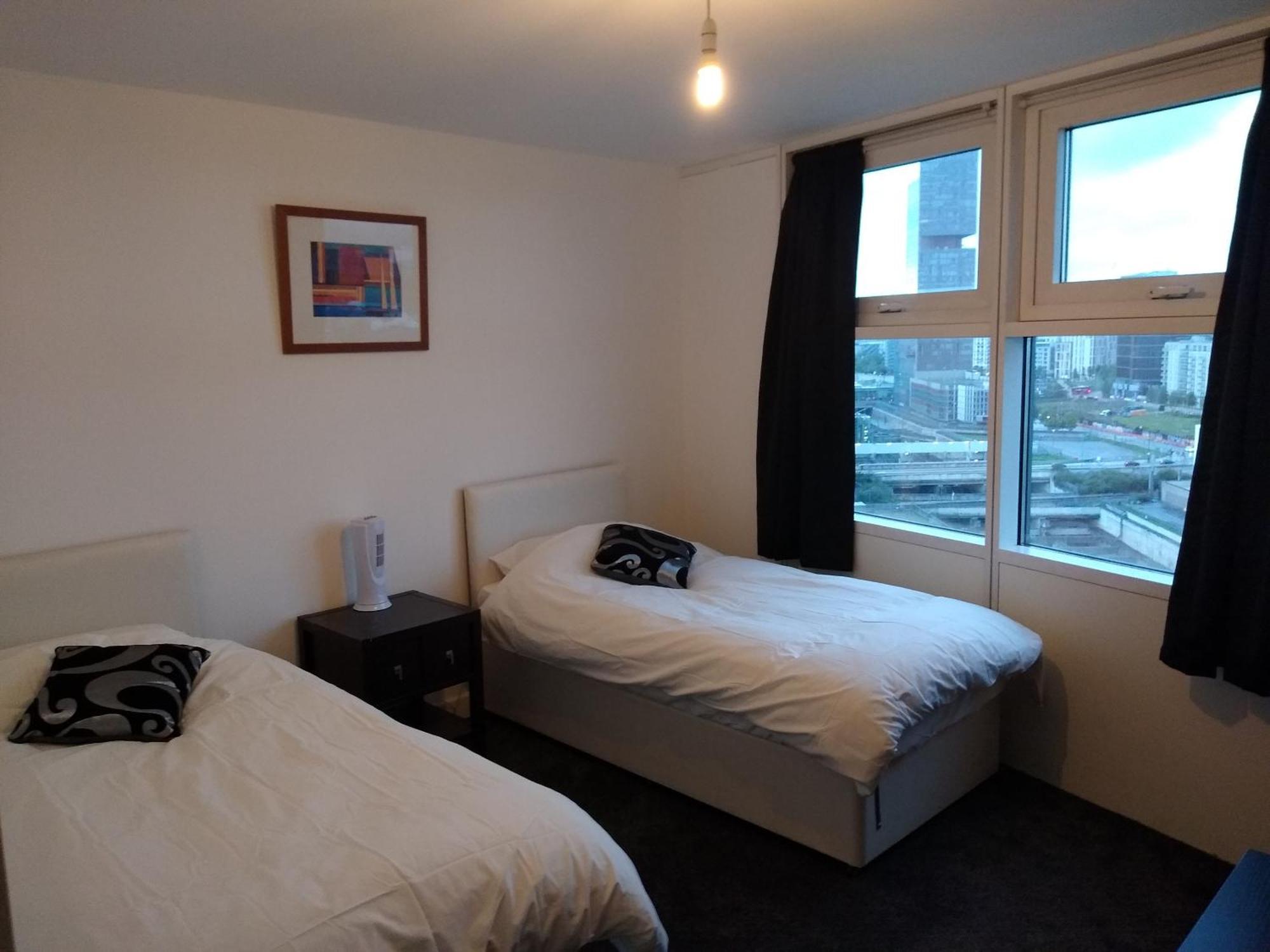 Room In Luxurious Penthouse Apartment ลอนดอน ภายนอก รูปภาพ